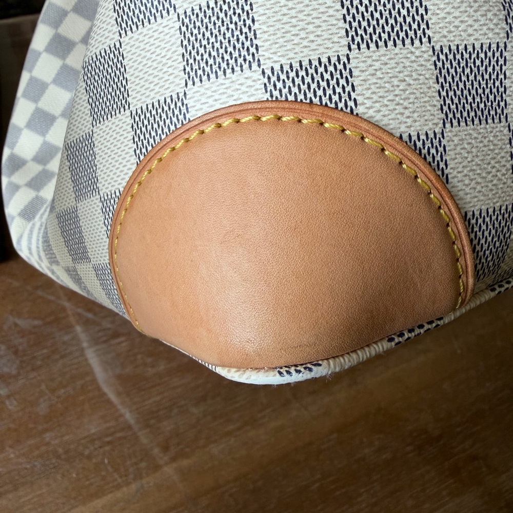 Louis Vuitton Hampstead MM - Picture 10 of 12